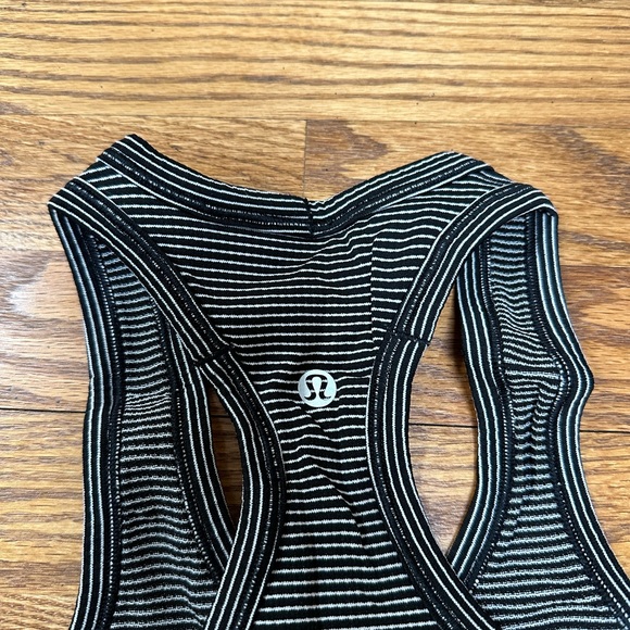 Excellent condition Lululemon Swiftly Tech Tank Top striped black white 4 - Picture 3 of 4